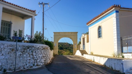 Karavas, Kythira